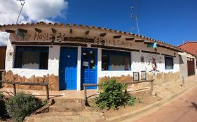 Andorina Hostal - Bed & Breakfast